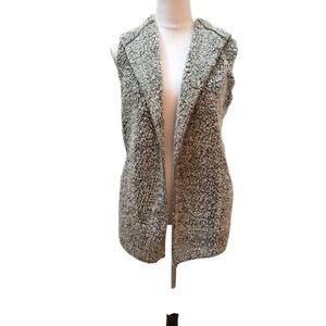 Love Tree Hooded Sherpa Vest Womens Medium Sleeveless Pockets Cozy Olive Green